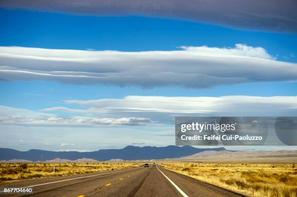 road to kingman, arizona, usa - kingman stock pictures, royalty-free photos & images