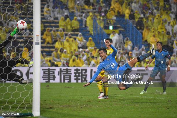 Kei Chinen of Kawasaki Frontale scores his side's first goal during the J.League J1 match between Kashiwa Reysol and Kawasaki Frontale at Hitachi...