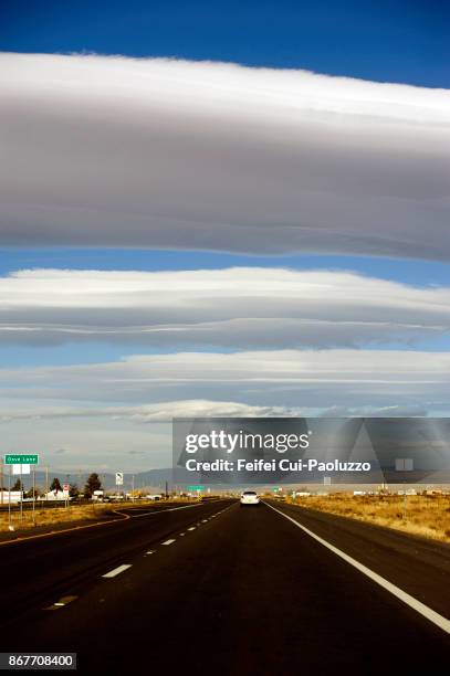 road to kingman, arizona, usa - kingman stock pictures, royalty-free photos & images