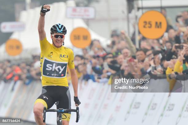 Christopher FROOME from Team SKY sprints to win the 1st TDF Shanghai Criterium 2017, ahead of Rigoberto URAN from Canondale Drapac and Warren BARGUIL...