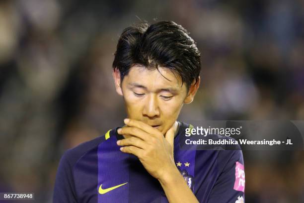 Hiroki Mizumoto of Sanfrecce Hiroshima shows dejection after his side's 0-1 defeat in the J.League J1 match between Sanfrecce Hiroshima and Urawa Red...