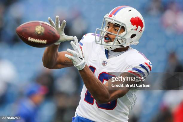 Andre Holmes of the Buffalo Bills attempts to catch a ball before an NFL game against the Oakland Raiders on October 29, 2017 at New Era Field in...
