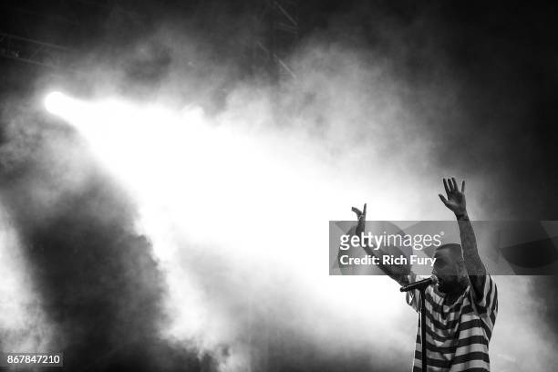 Mac Miller performs on the Camp Stage during day 1 of Camp Flog Gnaw Carnival 2017 at Exposition Park on October 28, 2017 in Los Angeles, California.