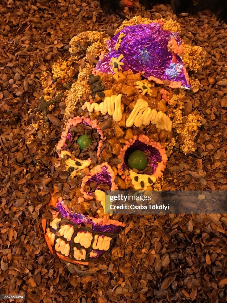 Smiling Dia De Los Muertos skull