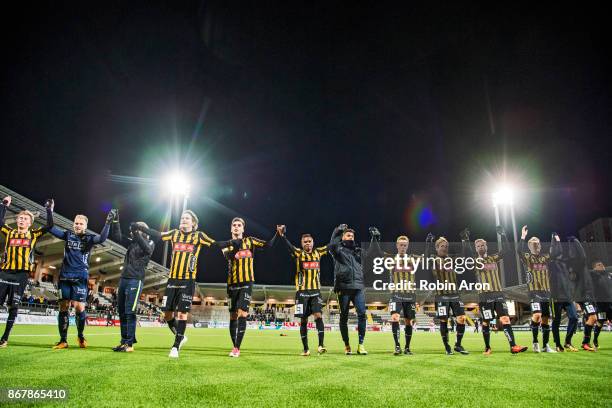 Players of BK Hacken celebrates the victory in the Allsvenskan match between BK Hacken and Kalmar FF at Bravida Arena on October 29, 2017 in...