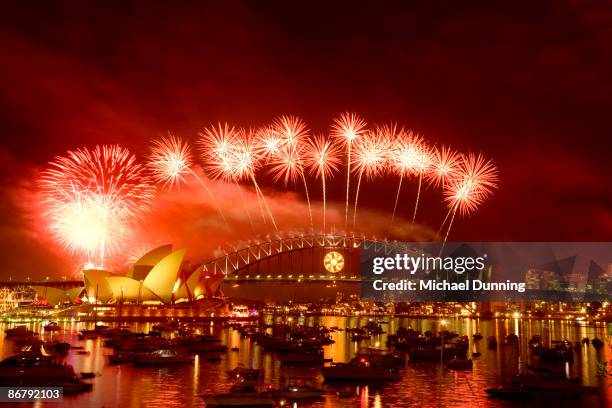 sydney new year's eve - sydney fireworks stock pictures, royalty-free photos & images