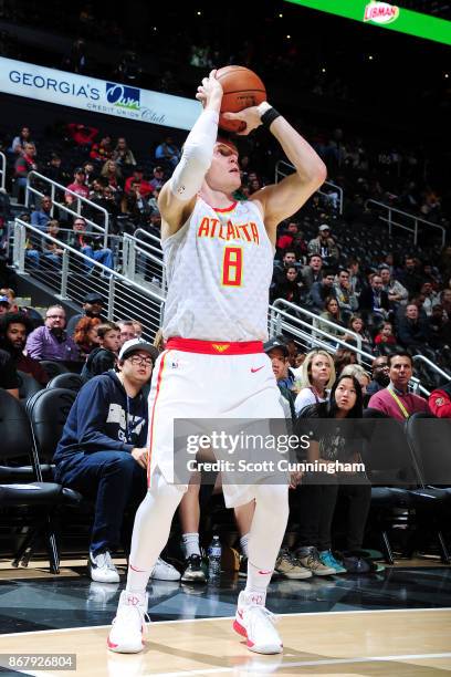 Luke Babbitt of the Atlanta Hawks shoots the ball against the Milwaukee Bucks on October 29, 2017 at Philips Arena in Atlanta, Georgia. NOTE TO USER:...