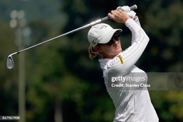 Sarah Jane Smith of Australia in action during day four of the Sime Darby LPGA Malaysia at TPC Kuala Lumpur East Course on October 29, 2017 in Kuala...