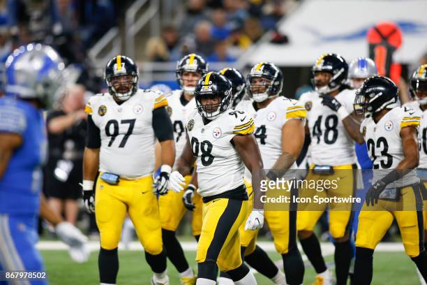 Pittsburgh Steelers linebacker Vince Williams and the Pittsburg Steelers defense huddle after a play during first half game action between the...
