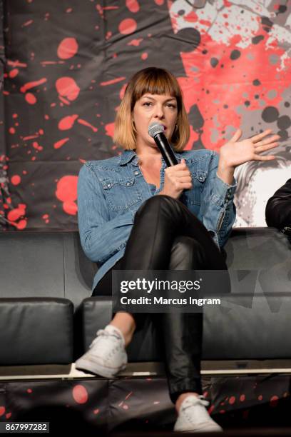 Actress Pollyanna McIntosh speaks onstage during the 2017 Walker Stalker Con Atlanta at Georgia World Congress Center on October 29, 2017 in Atlanta,...