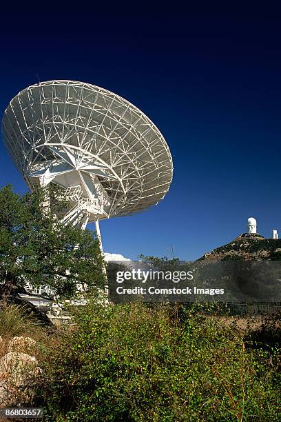 radio telescope - kitt peak observatorium stockfoto's en -beelden