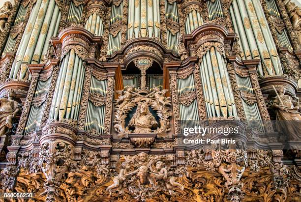 church of our saviour interior, copenhagen, denmark - kathedraal van roskilde stockfoto's en -beelden
