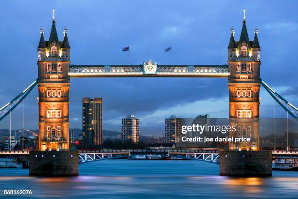 tower bridge, river thames, london, england - price tower stock-fotos und bilder