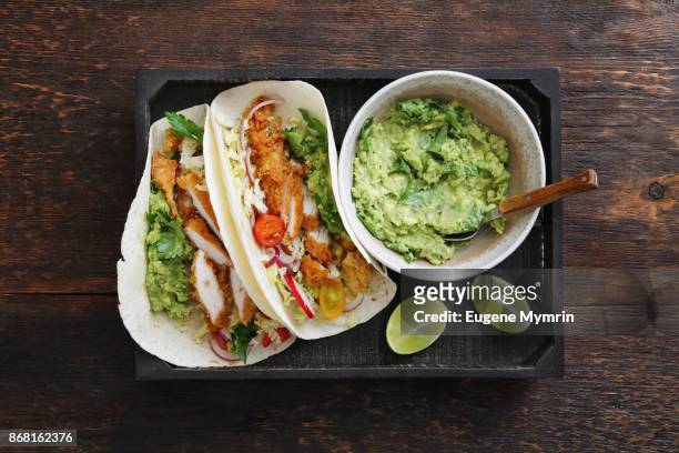 chicken taco with guacamole and mixed vegetables - 鶏胸肉のグリル ストックフォトと画像