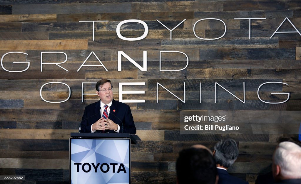 Toyota CEO Unveils New North America Engineering Headquarters In Kentucky