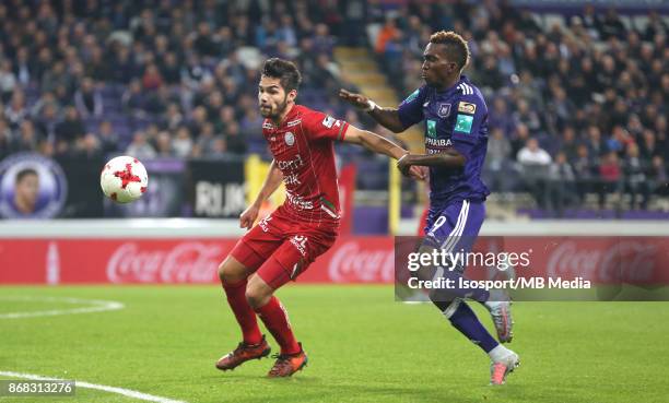 Brussels , Belgium / Rsc Anderlecht v Zulte Waregem / "nSandy WALSH - Henry ONYEKURU"nFootball Jupiler Pro League 2017 - 2018 Matchday 12 / "nPicture...