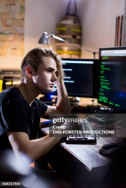 920 Programmer Vertical Screen Stock Photos, High-Res Pictures, and ...