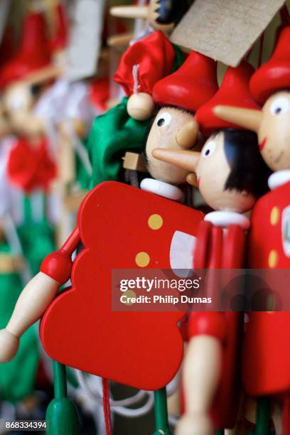 puppets in italy - pinocchio stock pictures, royalty-free photos & images
