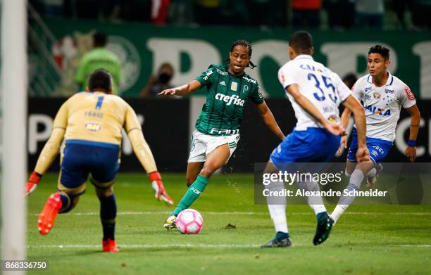 Keno of Palmeiras in action during the match between Palmeiras and Cruzeiro for the Brasileirao Series A 2017 at Allianz Parque Stadium on October...