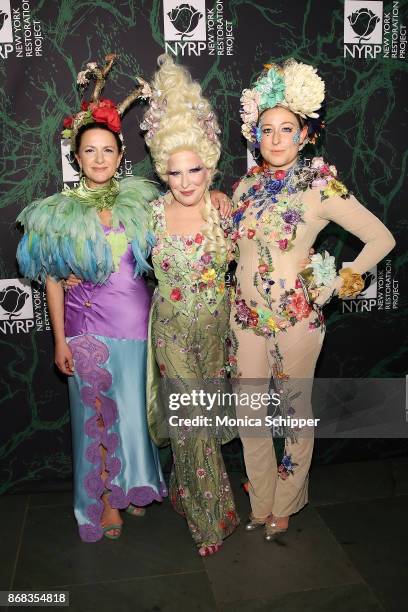 Executive Director of NYRP Deborah Marton, Bette Midler, and her daughter Sophie von Haselberg, attend Bette Midler's 2017 Hulaween event benefiting...