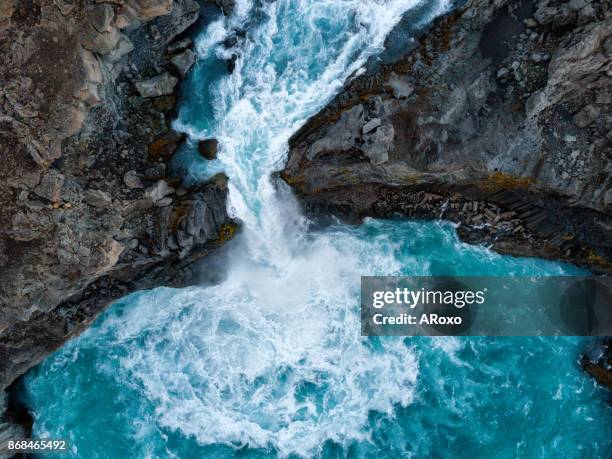aldeyjarfossis an amazing waterfall in iceland. - waterfall stockfoto's en -beelden