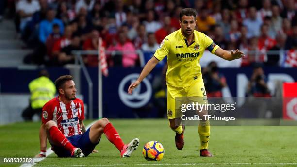 Saul Ñiguez of Club Atletico de Madrid controls the ball during the La Liga match between Atletico Madrid and Villarreal at Estadio Wanda...