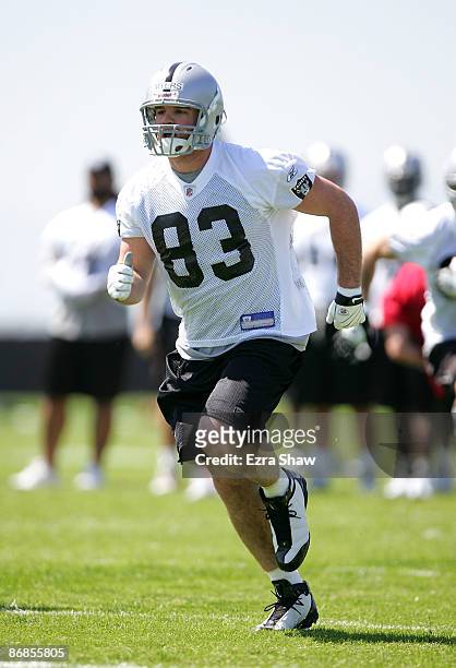 Brandon Myers of the Oakland Raiders runs drills during the Raiders minicamp at the team's permanent training facility on May 8, 2009 in Alameda,...