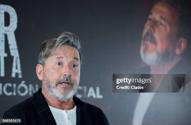 Singer-songwriter Ricardo Montaner speaks during the press conference to present his new album 'Ida y Vuelta' on October 27, 2017 in Mexico City,...