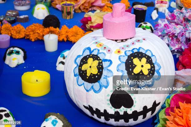 day of the dead pumpkin. - evan kissner stock pictures, royalty-free photos & images