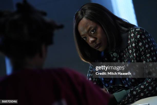 Love Her" - Bonnie's suspicions about Annalise's big case drive her to surprising lengths to get answers, while flashbacks reveal the genesis of the...