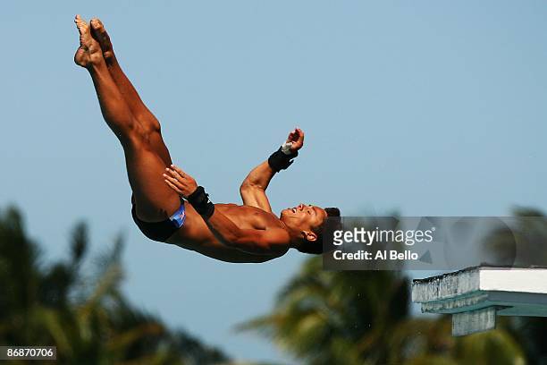 Thomas Daley of great Britain dives during the Men Platform Semi Finals at the Fort Lauderdale Aquatic Center during Day 2 of the AT&T USA Diving...
