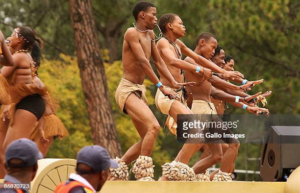 Dancers entertain guests at the inauguration ceremony of Jacob Zuma on May 9, 2009 in Pretoria, South Africa. Jacob Gedleyihlekisa Zuma is South...