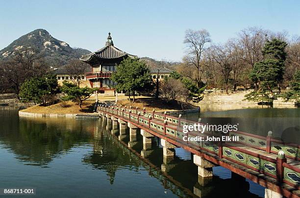 korea, seoul, kyongbokkung palace, hyangwonjong pavilion - gyeongbokgung palace stock pictures, royalty-free photos & images