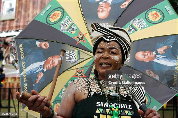 Jabulile Yantcho, better known as MaHadebe, one of Jacob Zuma's top supporters, attends the inauguration ceremony of Jacob Zuma on May 9, 2009 in...