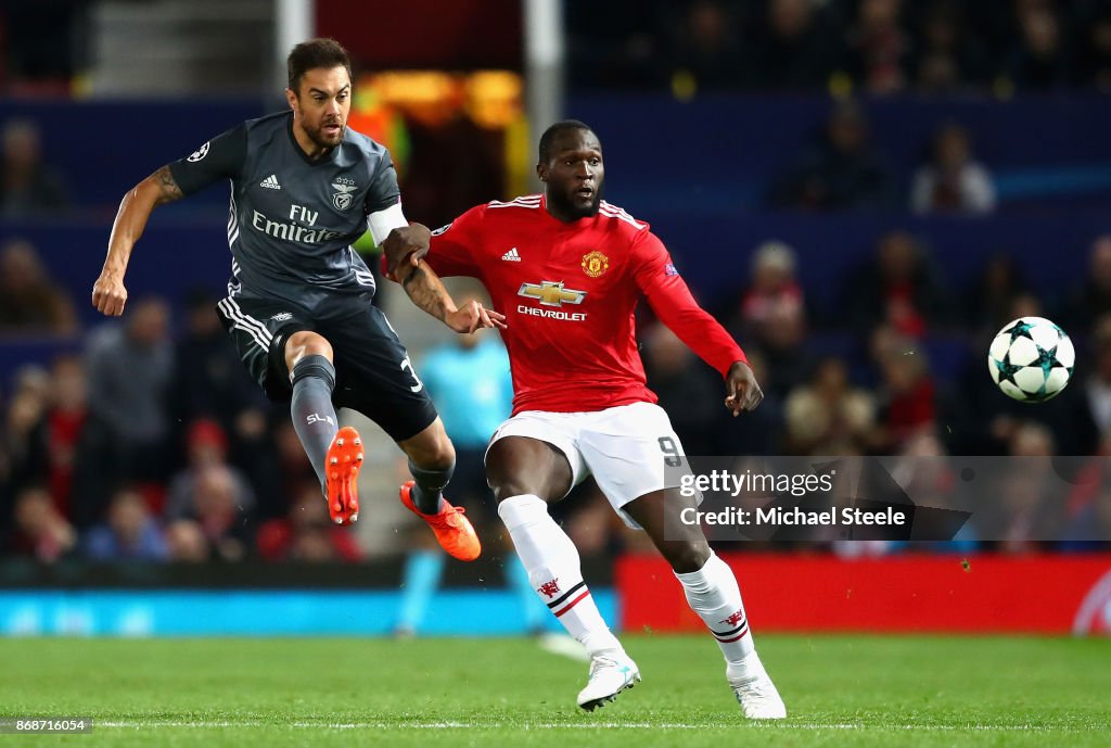 Manchester United v SL Benfica - UEFA Champions League