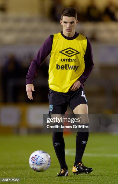 Declan Rice of West Ham United warms up prior to the Checkatrade Trophy match between Bristol Rovers and West Ham United at Memorial Stadium on...