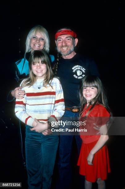 Willie Nelson and his wife in 1980 Connie Koepke and their children Paula Carlene and Amy Lee on June 18, 1980 in Las Vegas, Nevada