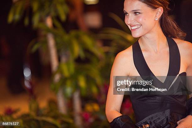 Actress Natalie Portman arrives at the White House Correspondents' Association dinner on May 9, 2009 in Washington, DC. This year, the annual dinner...