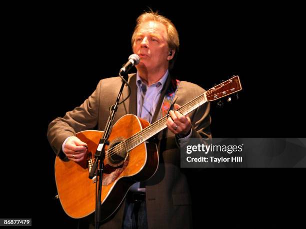 Michael McKean of Spinal Tap performs at the Fox Theatre on May 9, 2009 in Atlanta, Georgia.