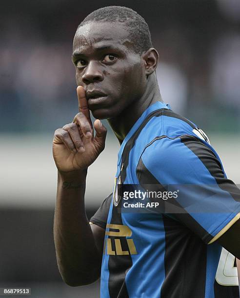 Inter Milan's forward Marco Balotelli celebrates after scoring a goal against Chievo during their Italian Serie A football match on May 10, 2009 at...