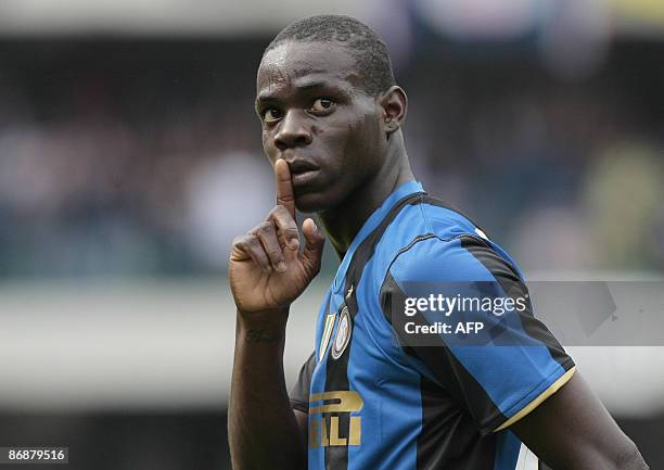 Inter Milan's forward Marco Balotelli celebrates after scoring a goal against Chievo during their Italian Serie A football match on May 10, 2009 at...