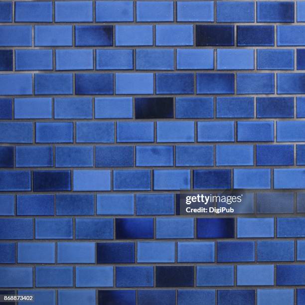 blue tiled wall texture - blau kachel stock-fotos und bilder