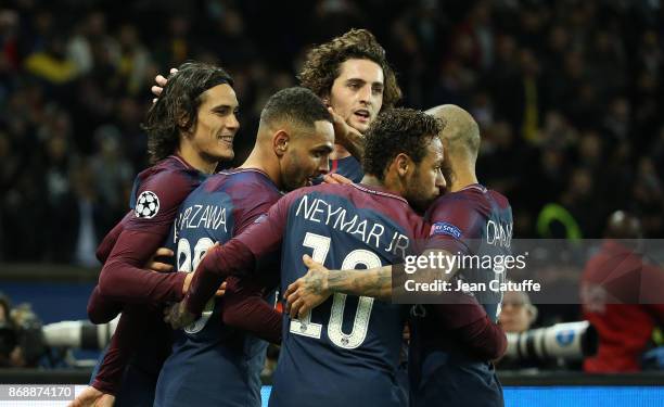 Layvin Kursawa of PSG celebrates his goal with Edinson Cavani, Adrien Rabiot, Neymar Jr during the UEFA Champions League group B match between Paris...