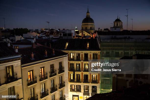 barrio la latina, madrid - edificio madrid fotografías e imágenes de stock