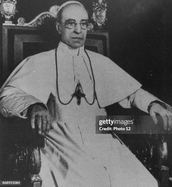 Pius Inah Pope Pius Xii Decomposition