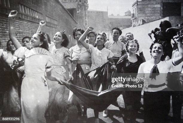 Republican civilians collect donations during the Spanish Civil War.