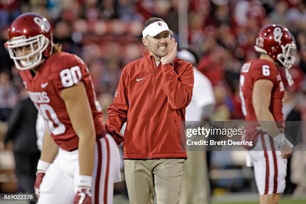 Head coach Lincoln Riley of the Oklahoma Sooners during warm ups before the game against the Texas Tech Red Raiders at Gaylord Family Oklahoma...