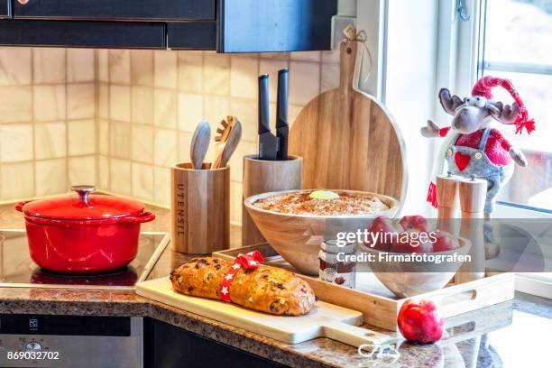 porridge at the bench - raisin bread stock pictures, royalty-free photos & images