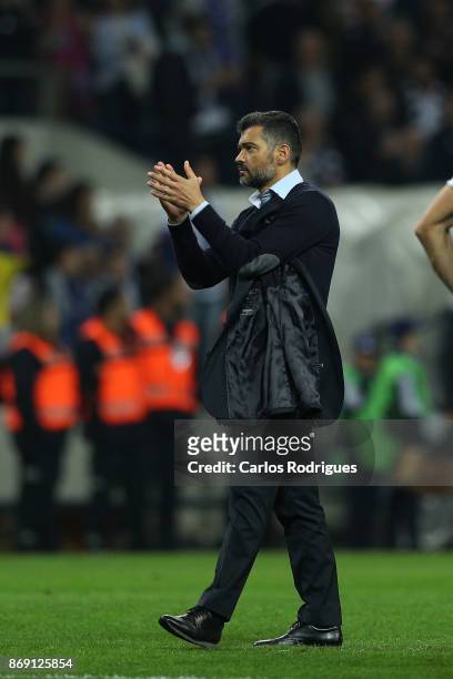 Porto's head coach Sergio Conceicao from Portugal thanks the supporters ate the end of the match between FC Porto v RB Leipzig or the UEFA Champions...
