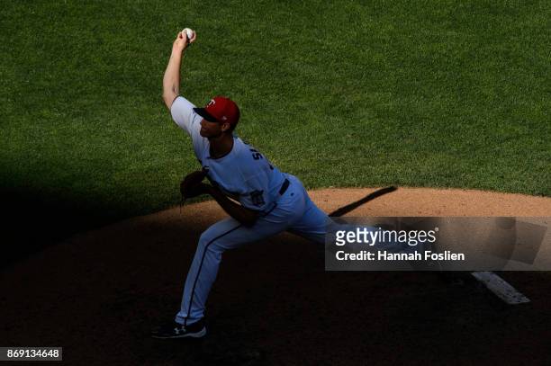 Aaron Slegers of the Minnesota Twins delivers a pitch against the Toronto Blue Jays during the game on September 17, 2017 at Target Field in...